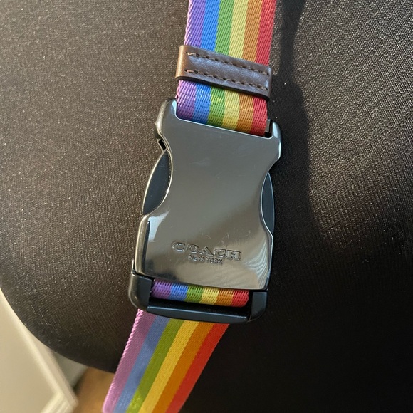 Authentic PRIDE coach rainbow bum bag.  Like new! - Picture 5 of 10